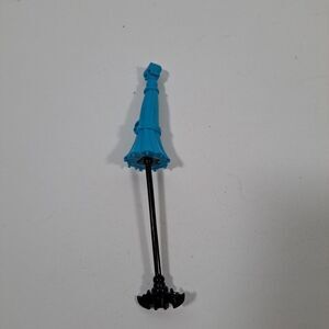 Monster High Doll Ghoulia Yelps Freaky Fusion Blue Umbrella Parasol